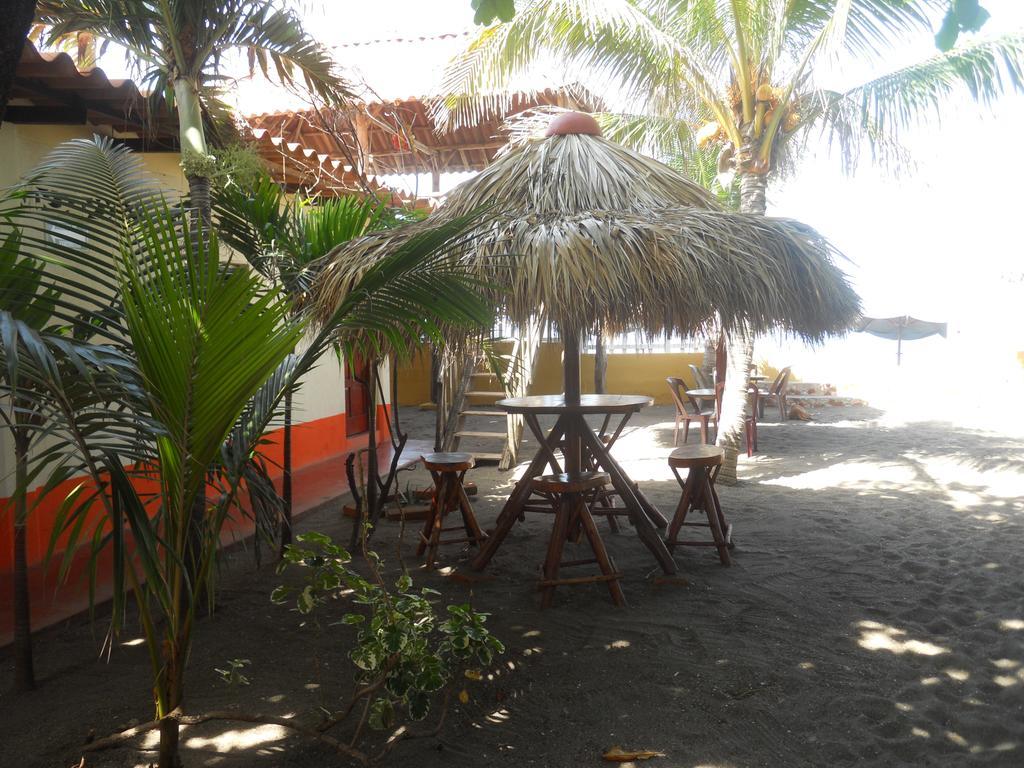 Beach Hostal Oasis Лас-Пеньитас Экстерьер фото