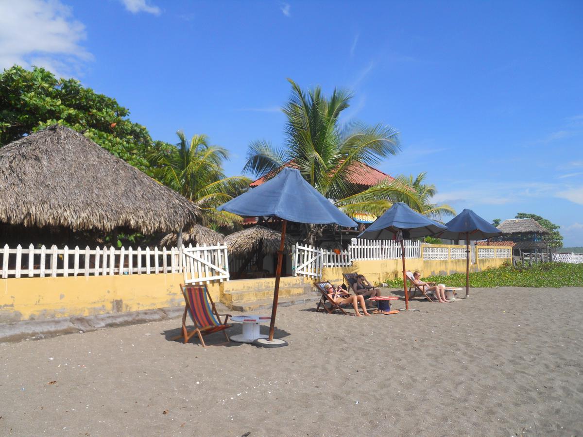 Beach Hostal Oasis Лас-Пеньитас Экстерьер фото